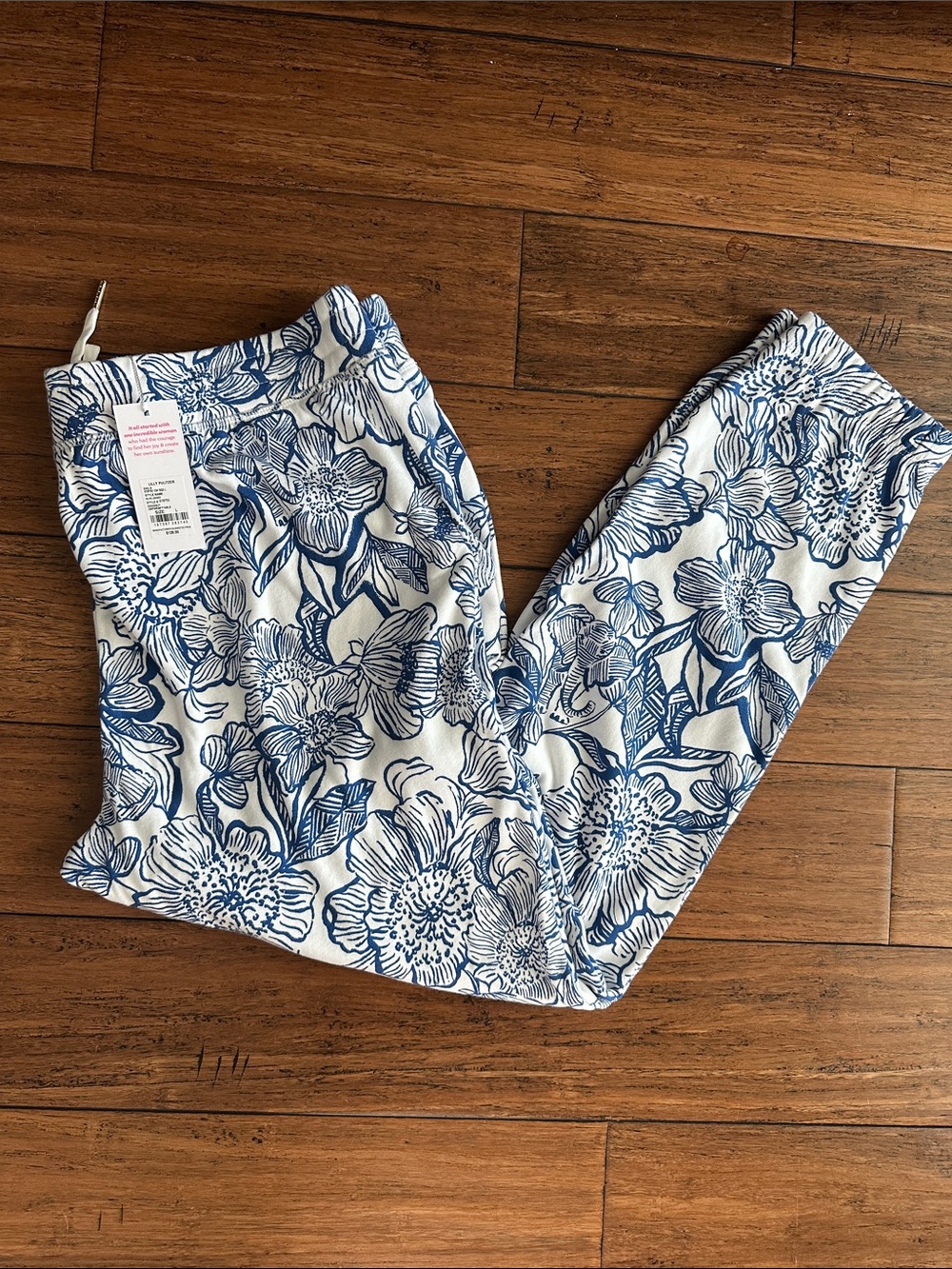 NWT Lilly Pulitzer White and Navy Blue Floral joggers